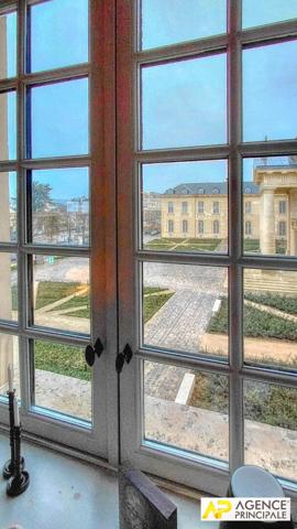 Versailles Notre-Dame 'Les Carrés Richaud" Appartement 3 pièces 51.61 m² carrez situé au 1er étage avec ascenseur et cave €599 000 ** - Référence 27551
