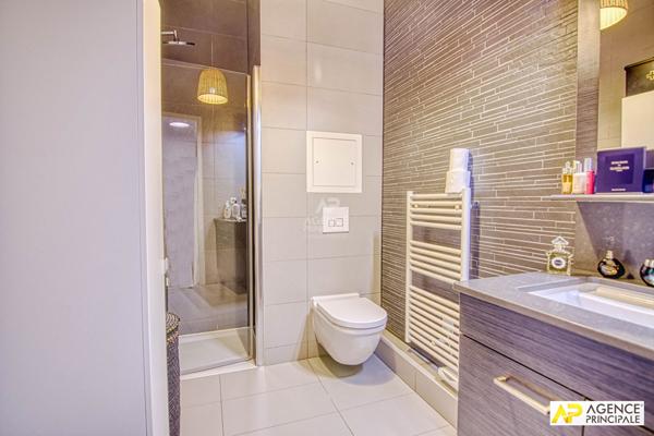 Versailles Notre-Dame 'Les Carrés Richaud" Appartement 3 pièces 51.61 m² carrez situé au 1er étage avec ascenseur et cave €599 000 ** - Référence 27551