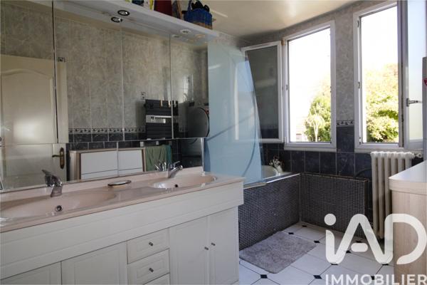 Appartement à vendre 4 pièces 67 m² Le Kremlin-Bicêtre