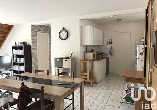 House for sale 4 rooms 98 m² Saint-Martin-la-Pallu