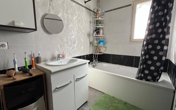 Maison à vendre    4 pièces •  La Queue-en-Brie