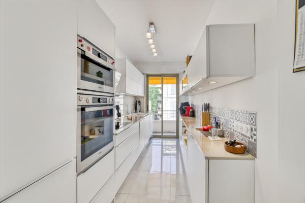 Le Cannet (06110) Bas Cannet – 3 pièces traversant avec ascenseur, deux terrasses, garage et cave