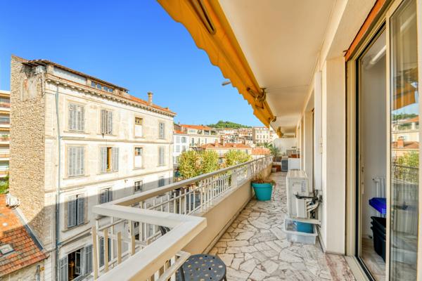 Le Cannet (06110) Bas Cannet – 3 pièces traversant avec ascenseur, deux terrasses, garage et cave