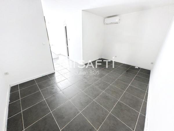 Maison de village T4 rénovée 70 m² – Terrasse tropézienne – Parking
