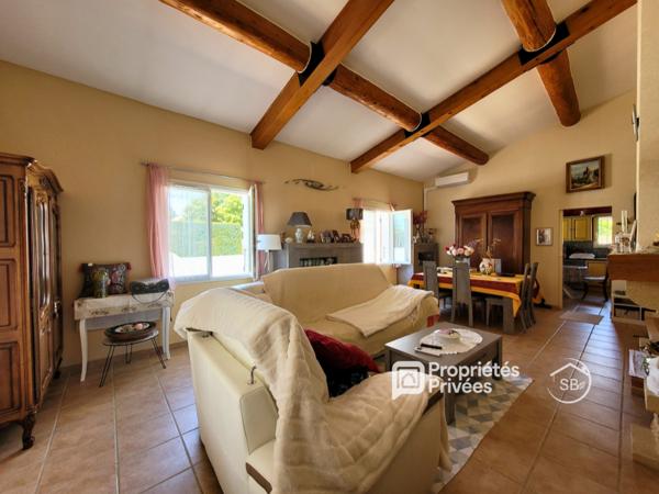 Villa totalement rénovée avec piscine - 3 chambres - Lablachère - 375 000