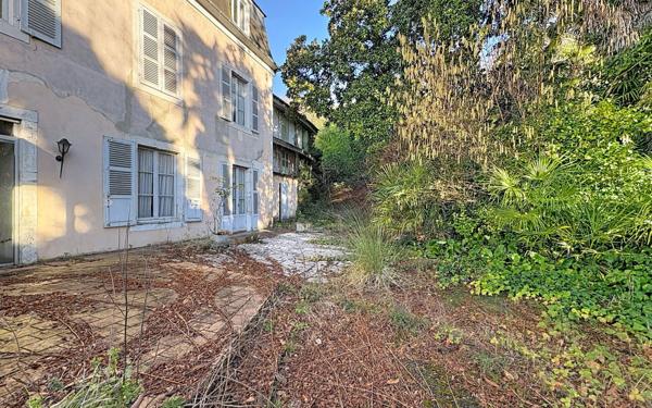 Maison à vendre    10 pièces • 270 m2 Bizanos