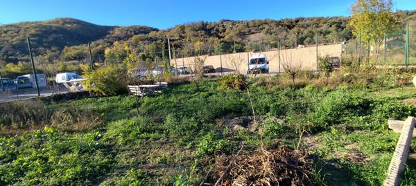 Terrain constructible 340m² hors lotissement