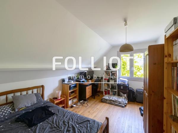 MAISON FAMILIALE 150 M² HABITABLES + VÉRANDA TERRAIN 1 800 M² VIENNE-EN-BESSIN