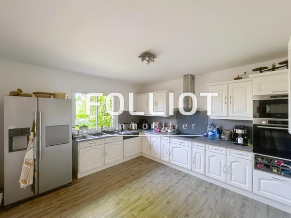 MAISON FAMILIALE 150 M² HABITABLES + VÉRANDA TERRAIN 1 800 M² VIENNE-EN-BESSIN