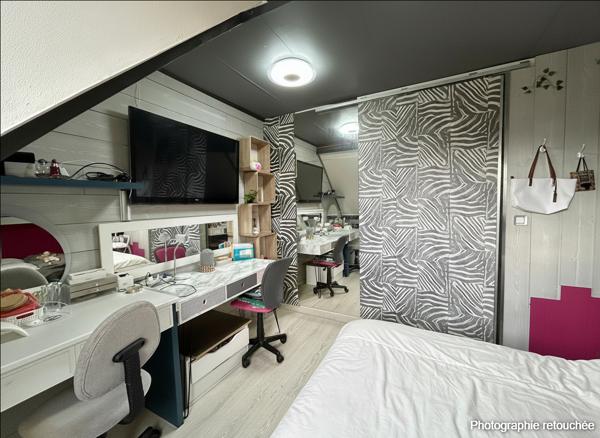 Maison familiale 4 chambres avec sous-sol complet - Proche Chartres -Véranda et atelier .