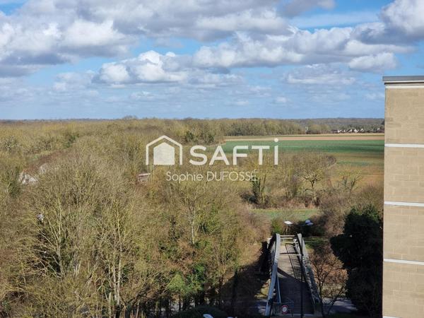 Dans résidence sécurisée, appartement T2 lumineux "VENDU LOUE ET MEUBLE" de 47,08 m² Loi carrez  entièrement rénové en  2024 avec balcon et cave