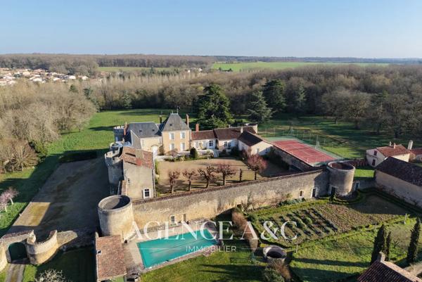 CHÂTEAU DU XVÈME SIÈCLE