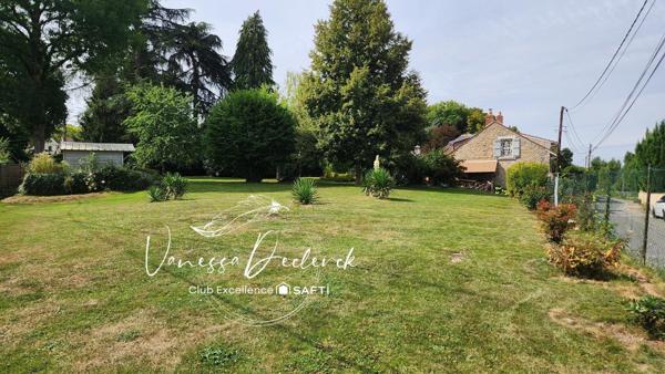 Terrain à bâtir environ 900m²– Environnement privilégié