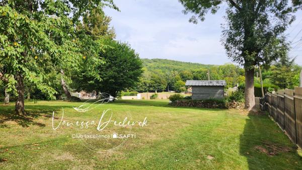 Terrain à bâtir environ 900m²– Environnement privilégié