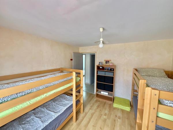 Maison de plain-pied 121m2, 3 chambres, 1 mezzanine, 1 garage proche du centre de Mouilleron