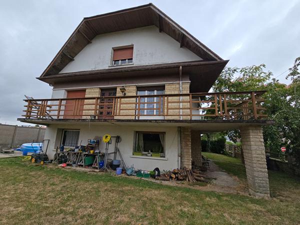 Exceptionnel potentiel pour cette maison familiale de 210 m² sur 1160 m² de terrain constructible