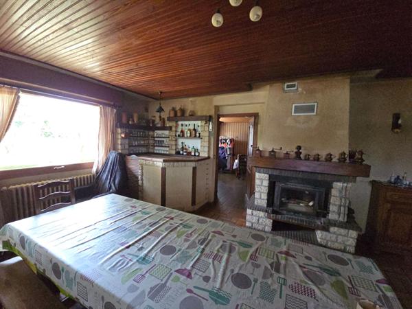 Exceptionnel potentiel pour cette maison familiale de 210 m² sur 1160 m² de terrain constructible