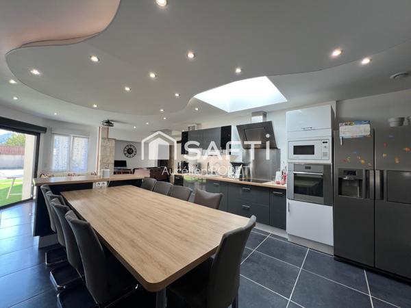 Maison rénovée, 5 chambres centre ville.