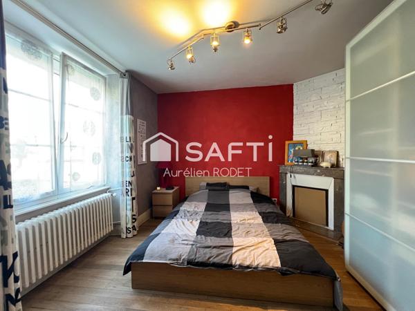 Maison rénovée, 5 chambres centre ville.