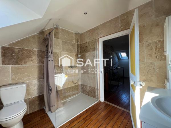 Maison rénovée, 5 chambres centre ville.