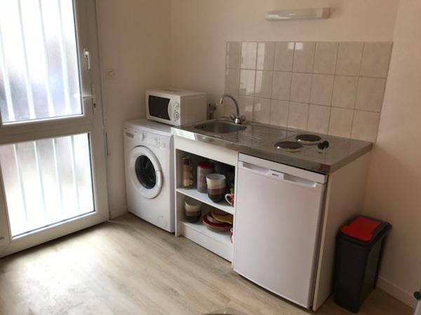 Studio
                                                                                                                                                                                                                                                                                                                        1 pièce(s)                                                                                                                                                                                                                                                                                                                              19.09  m²