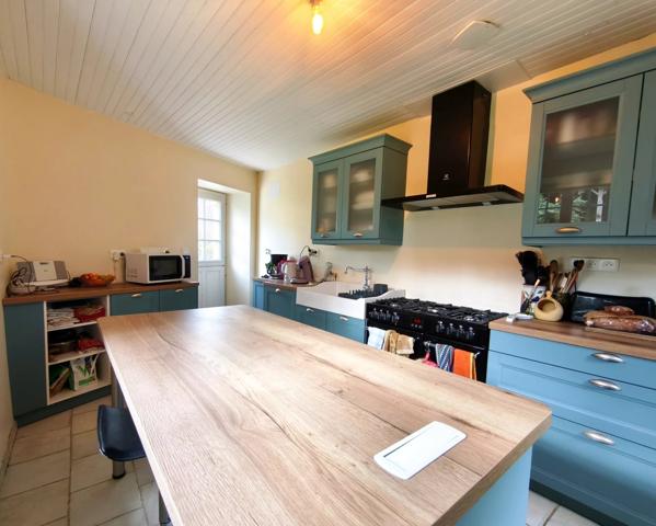 PROPRIETE 5 CHAMBRES AVEC ETANG - GOUEX