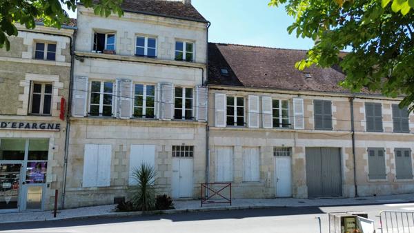 Immeuble à usage mixte à Saint-Savin – Emplacement idéal et revenue potentiel
