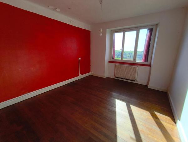 Grande maison familiale composée de 2 logements