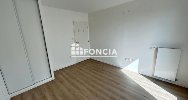 Location Appartement 2 pièces 40 m² - Châtenay-malabry 92290