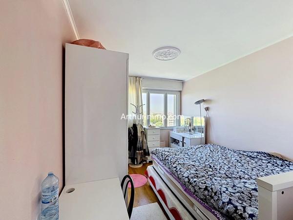 Vente                                                      Appartement
                        
                     4 pièces                      88 m2                     à Créteil