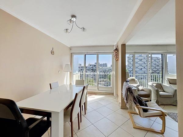Vente                                                      Appartement
                        
                     4 pièces                      88 m2                     à Créteil
