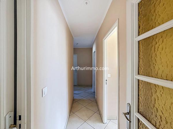 Vente                                                      Appartement
                        
                     4 pièces                      88 m2                     à Créteil