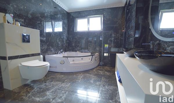 Maison à vendre 7 pièces 160 m² Sainte-Marie-aux-Chênes