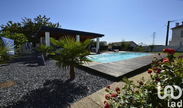 Maison à vendre 7 pièces 160 m² Sainte-Marie-aux-Chênes