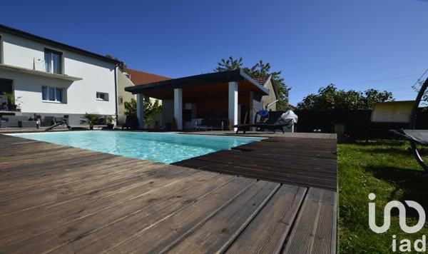 Maison à vendre 7 pièces 160 m² Sainte-Marie-aux-Chênes