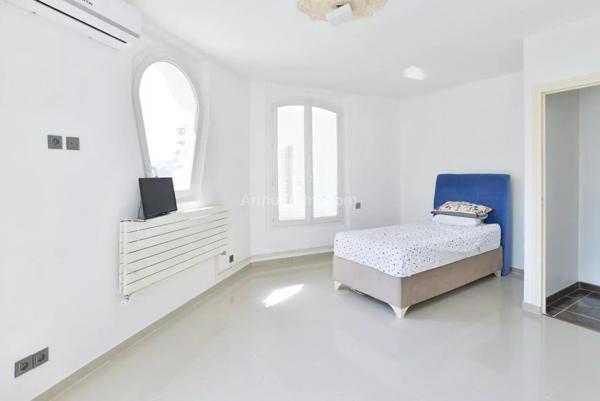 Vente                                                      Appartement
                        
                     3 pièces                      65 m2                     à Villeneuve-Saint-Georges