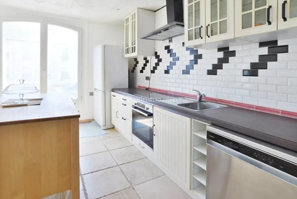 Vente                                                      Appartement
                        
                     3 pièces                      65 m2                     à Villeneuve-Saint-Georges