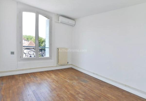 Vente                                                      Appartement
                        
                     3 pièces                      65 m2                     à Villeneuve-Saint-Georges