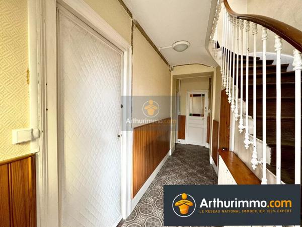 Vente                                                      Local commercial
                        
                                         65 m2                     à Coulommiers