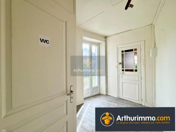 Vente                                                      Local commercial
                        
                                         65 m2                     à Coulommiers