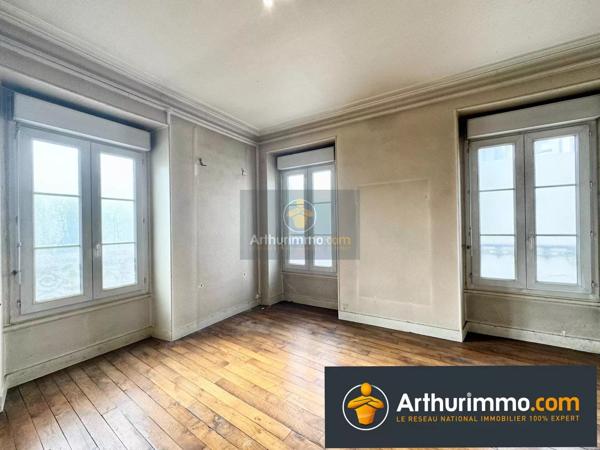 Vente                                                      Local commercial
                        
                                         65 m2                     à Coulommiers