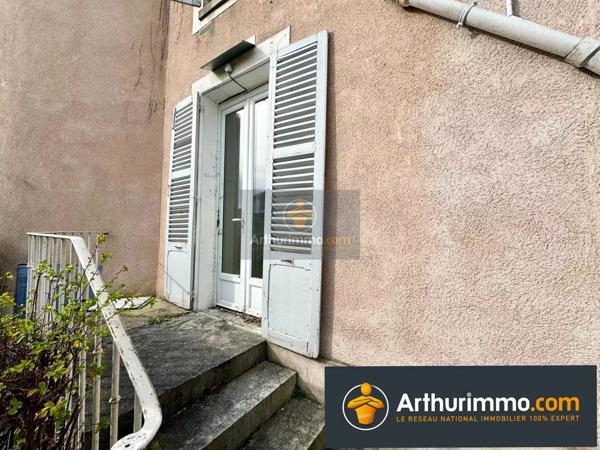 Vente                                                      Local commercial
                        
                                         65 m2                     à Coulommiers