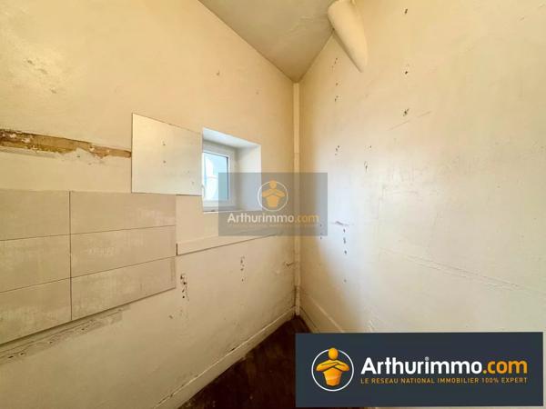 Vente                                                      Local commercial
                        
                                         65 m2                     à Coulommiers