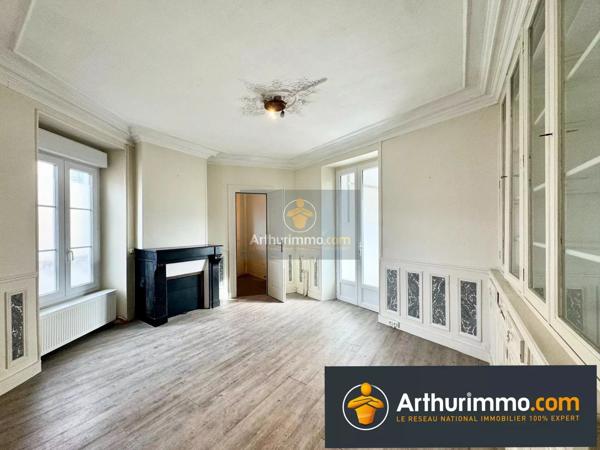 Vente                                                      Local commercial
                        
                                         65 m2                     à Coulommiers