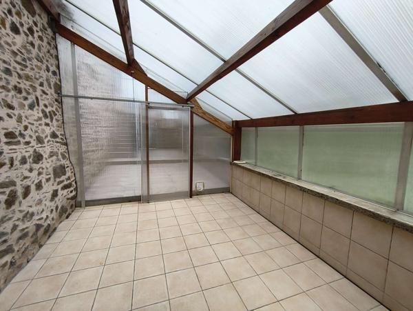 Charmante maison en pierre et ardoise rénovée, 4 chambres, garage, grange – Proche de Seilhac