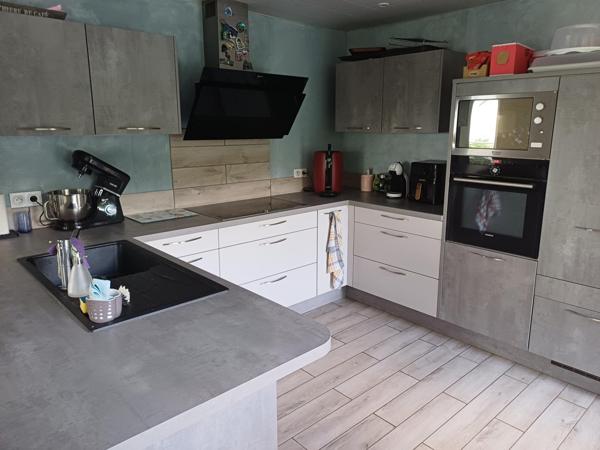 Magnifique maison de plein pied en lisière de foret!