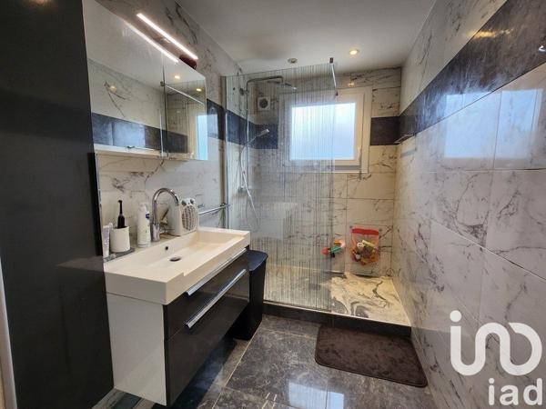 Appartement 3 pièces de 74 m² à Belley (01300)