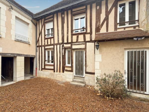 Montoire-sur-le-Loir (41800) 2 pièces de 33 M2 en plein centre-ville .