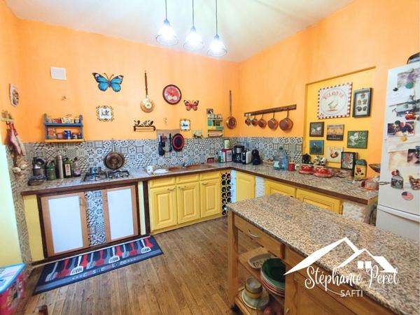 Maison familiale avec grand terrain dans quartier recherché d’Ussel – Fort potentiel d’aménagement