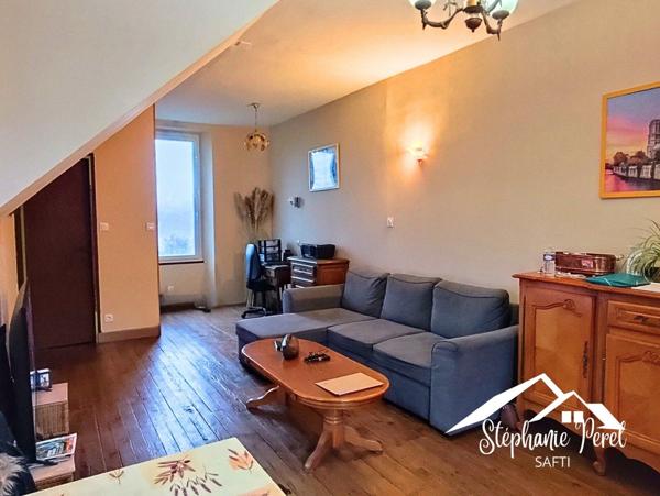 Maison familiale avec grand terrain dans quartier recherché d’Ussel – Fort potentiel d’aménagement